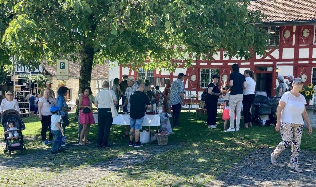 32_Besucher_l